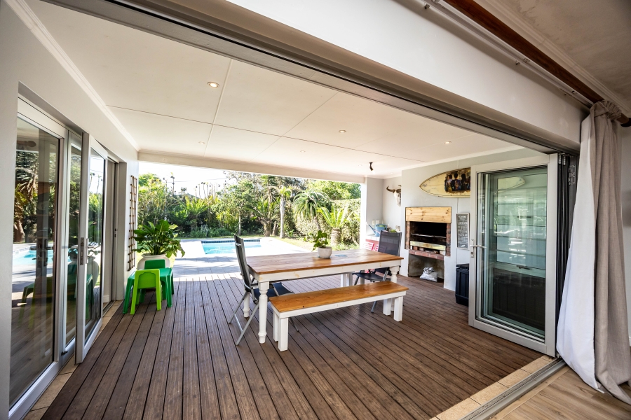 To Let 4 Bedroom Property for Rent in Kidds Beach Eastern Cape